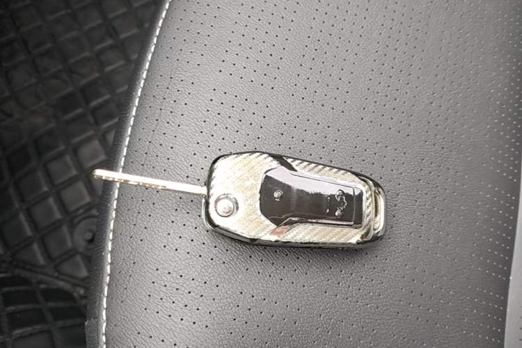 Used Ford Escort 2017 Happiness Edition 1.5L Automatic Fashion Version Vehicle Key