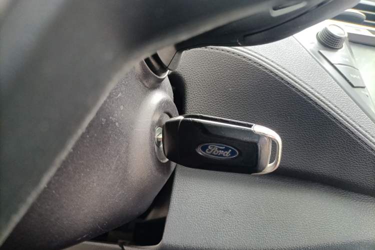Used Ford Escort 2017 Happiness Edition 1.5L Automatic Fashion Version Vehicle Key