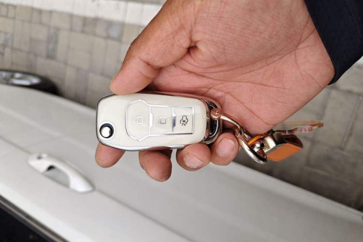 Used Ford Escort 2017 Happiness Edition 1.5L Automatic Fashion Version Vehicle Key