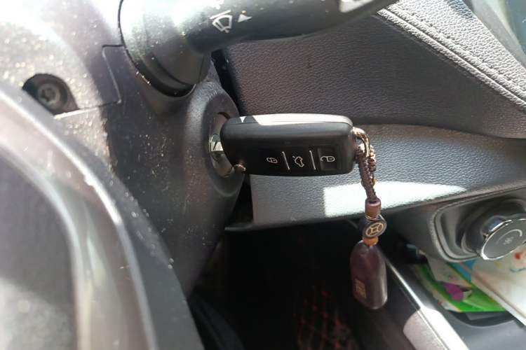 Used Ford Escort 2017 Happiness Edition 1.5L Automatic Fashion Version Vehicle Key