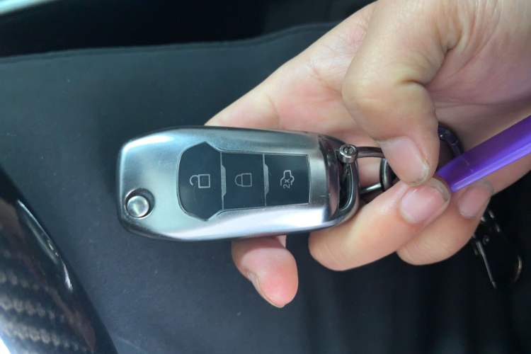 Used Ford Escort 2017 Happiness Edition 1.5L Automatic Fashion Version Vehicle Key