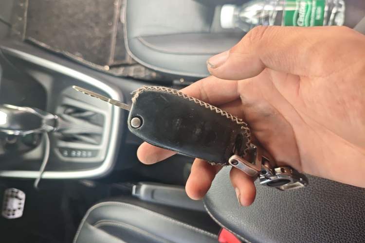 Used Ford Escort 2017 Happiness Edition 1.5L Automatic Fashion Version Vehicle Key