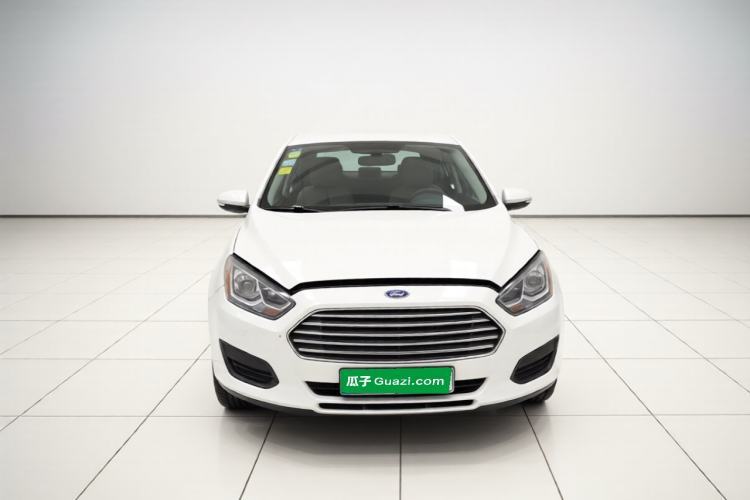Używany Ford Escort 2017 Revised Version 1.5L Automatic Comfort Edition Guazi used car, China used car export, Used car for sale, Used cars, Cheapest cars for sale