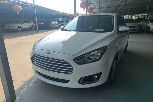 Ojetý Ford Escort 2017 Happiness Edition 1.5L Automatic Fashion Version