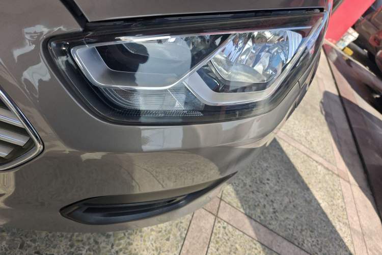 Used Ford Escort 2017 Revised Version 1.5L Automatic Comfort Edition Left Front Headlight