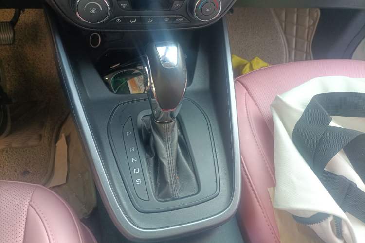Used Ford Escort 2019 Revised Version 1.5L Automatic Enjoyment Type China VI Standard Gear Lever