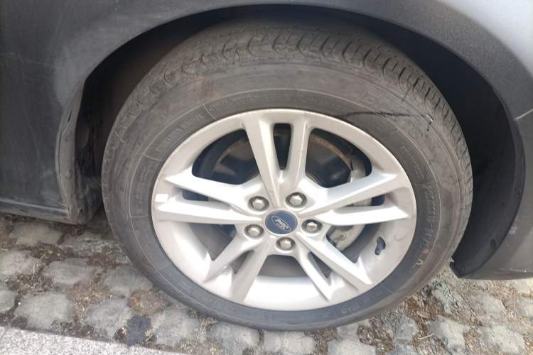 Used Ford Escort 2019 Revised Version 1.5L Automatic Enjoyment Type China VI Standard Right Front Wheel Hub