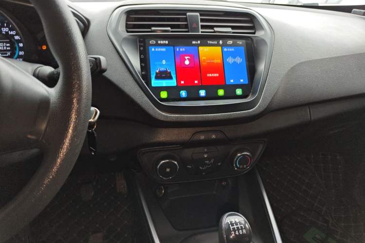 Used Ford Escort 2019 Revised Version 1.5L Manual "Quality Enjoyment" Trim (Tire Pressure Monitoring) China VI Standard Audio And AC Panel