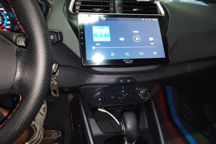 Used Ford Escort 2019 1.5L Automatic ZhiXiang Model Audio And AC Panel