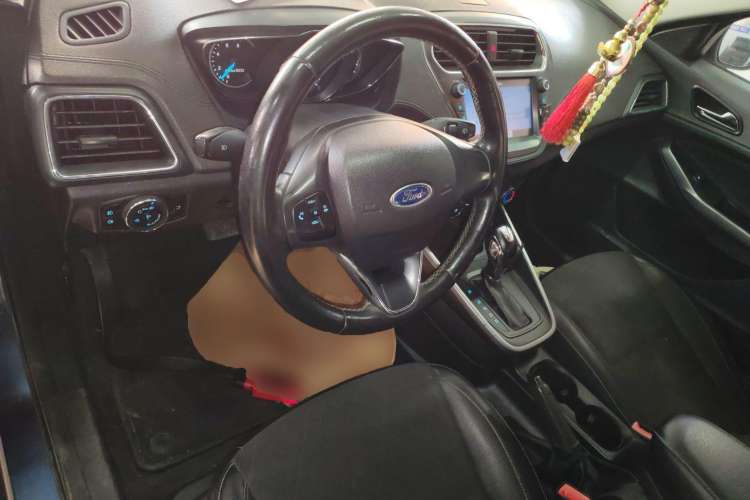 Used Ford Escort 2019 1.5L Automatic Enjoyment Model Center Console
