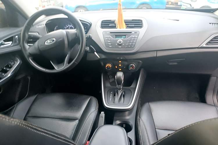 Used Ford Escort 2019 Revised 1.5L Automatic ZhiXiang Version (Tire Pressure Monitoring) China VI Standard Center Console