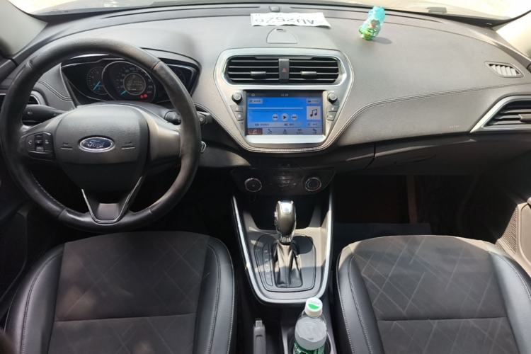Used Ford Escort 2019 1.5L Automatic Enjoyment Model Center Console