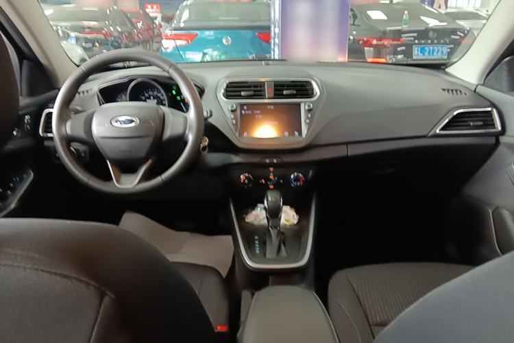 Used Ford Escort 2019 1.5L Automatic ZhiXiang Model Center Console