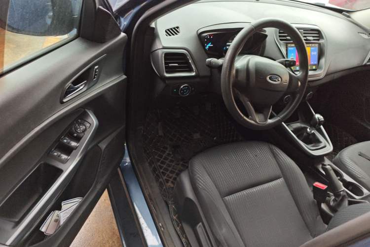 Used Ford Escort 2019 Revised Version 1.5L Manual "Quality Enjoyment" Trim (Tire Pressure Monitoring) China VI Standard Driver Seat