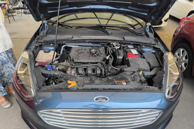 Used Ford Escort 2019 Revised Version 1.5L Automatic Enjoyment Type China VI Standard Engine Bay
