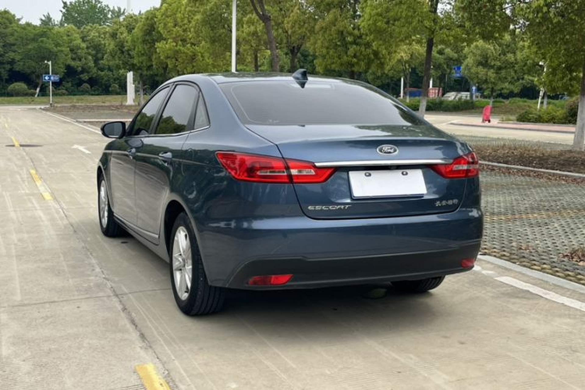 Used Ford Escort 2019 Revised Version 1.5L Automatic Enjoyment Type China VI Standard Exterior 1