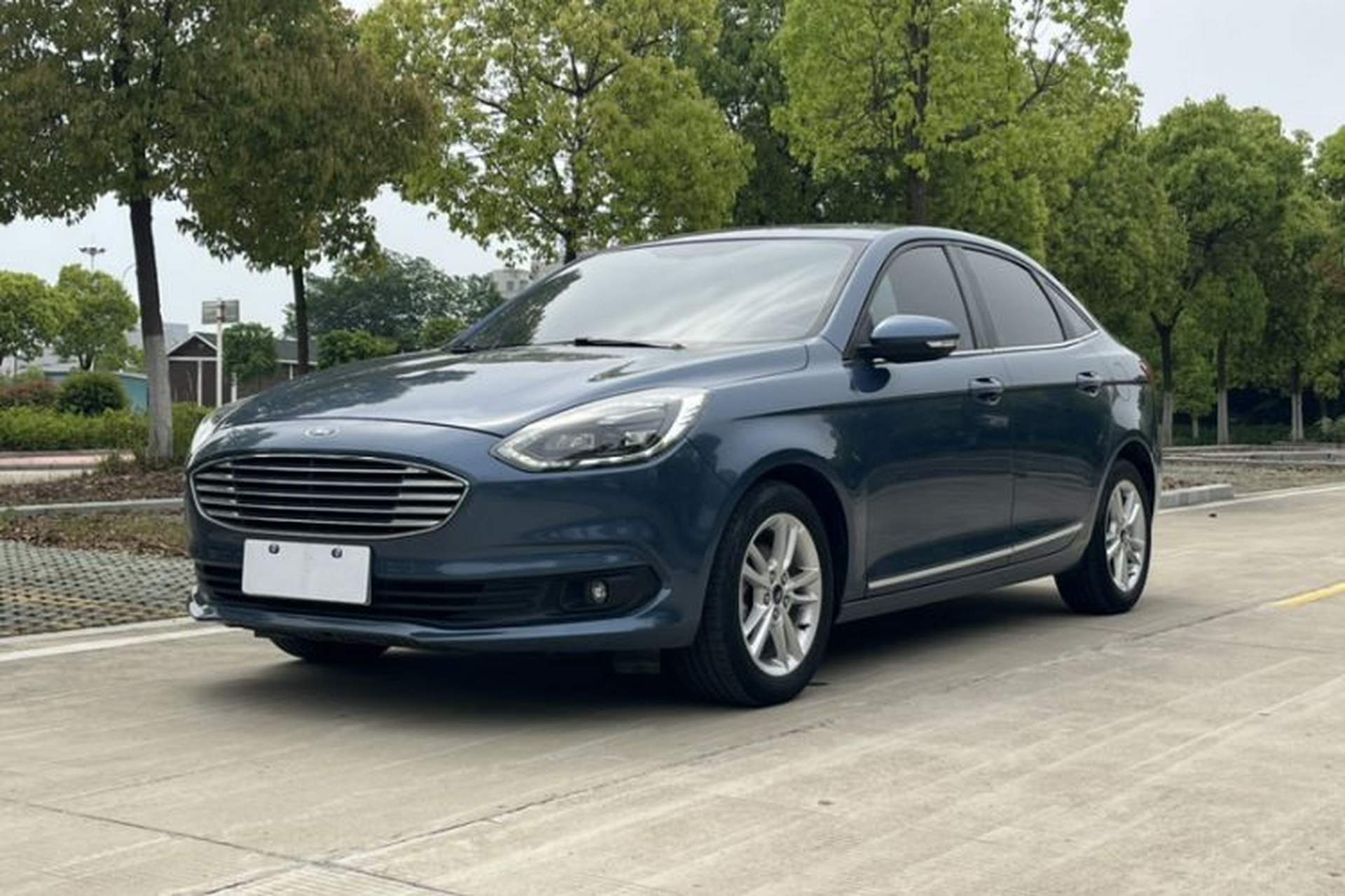 Used Ford Escort 2019 Revised Version 1.5L Automatic Enjoyment Type China VI Standard Front Left 45 Deg