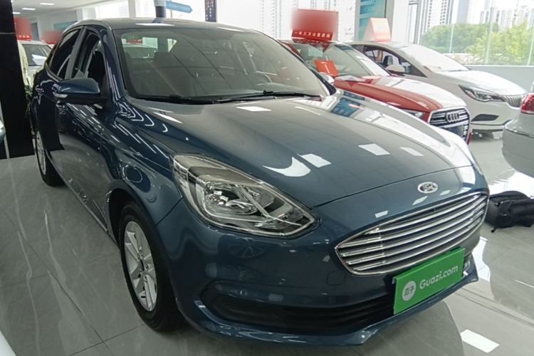 Used Ford Escort 2019 1.5L Automatic ZhiXiang Model Front Right 45 Deg
