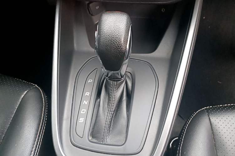 Used Ford Escort 2019 Revised 1.5L Automatic ZhiXiang Version (Tire Pressure Monitoring) China VI Standard Gear Lever