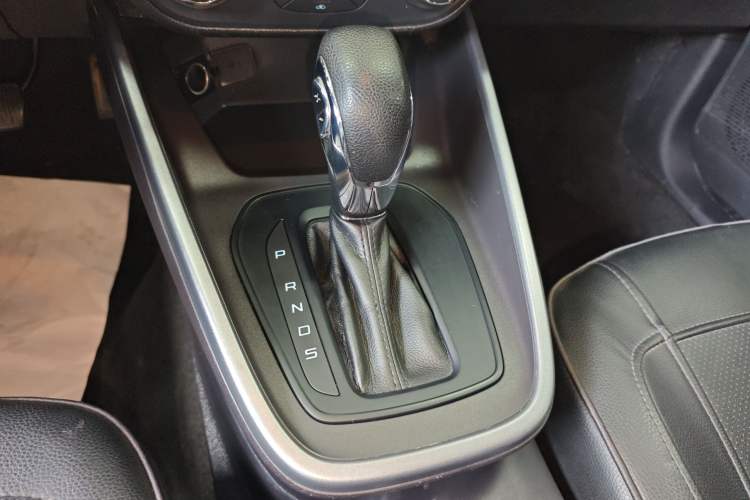 Used Ford Escort 2019 Revised 1.5L Automatic ZhiXiang Version (Tire Pressure Monitoring) China VI Standard Gear Lever
