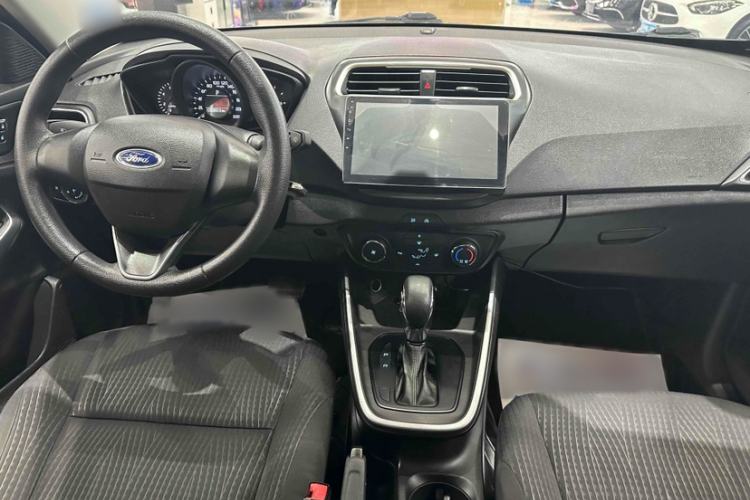 Used Ford Escort 2019 1.5L Automatic ZhiXiang Model Interior 1