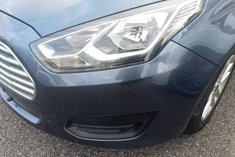 Used Ford Escort 2019 Revised 1.5L Automatic ZhiXiang Version (Tire Pressure Monitoring) China VI Standard Left Front Headlight