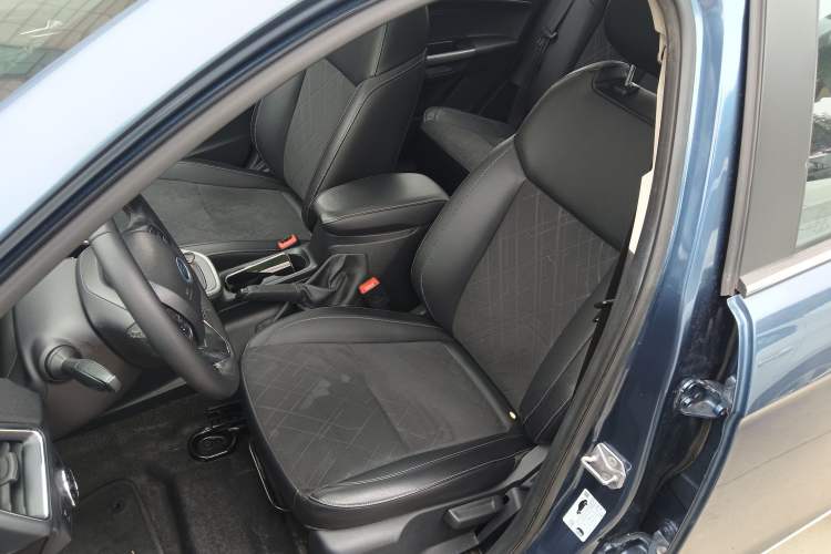 Used Ford Escort 2019 Revised Version 1.5L Automatic Enjoyment Type China VI Standard Left Front Seat
