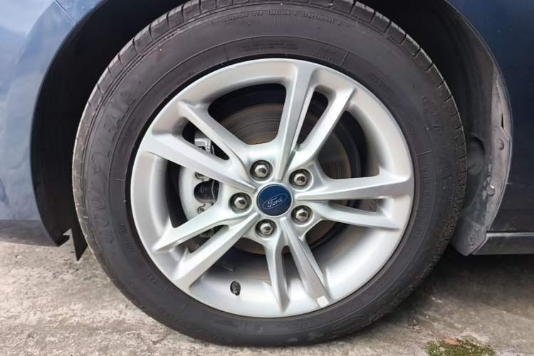 Used Ford Escort 2019 1.5L Automatic Enjoyment Model Left Front Wheel Hub
