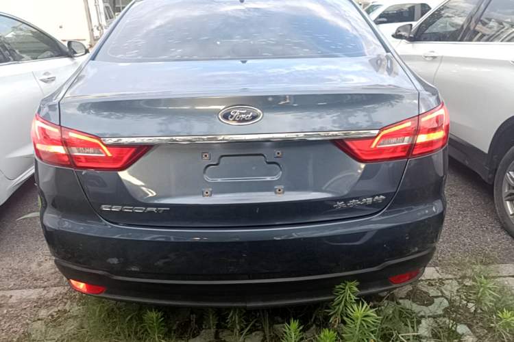 Used Ford Escort 2019 Revised 1.5L Automatic ZhiXiang Version (Tire Pressure Monitoring) China VI Standard Rear