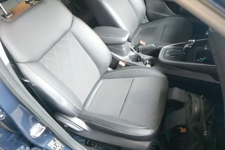 Used Ford Escort 2019 Revised Version 1.5L Automatic Enjoyment Type China VI Standard Right Front Seat
