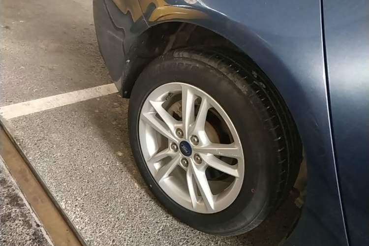 Used Ford Escort 2019 Revised Version 1.5L Automatic Enjoyment Type China VI Standard Right Rear Wheel Hub
