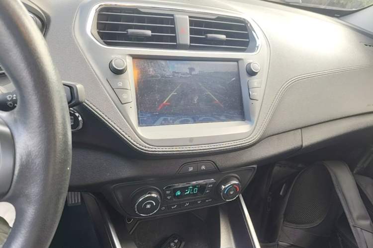 Used Ford Escort 2019 Revised Version 1.5L Automatic Enjoyment Type China VI Standard Audio And AC Panel