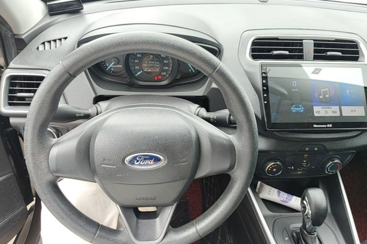 Used Ford Escort 2019 1.5L Automatic ZhiXiang Model Center Console