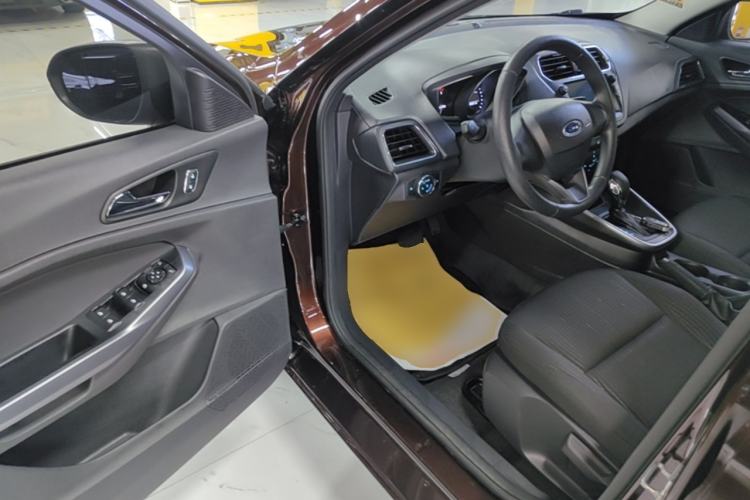 Used Ford Escort 2019 Revised 1.5L Automatic ZhiXiang Version (Tire Pressure Monitoring) China VI Standard Driver Seat