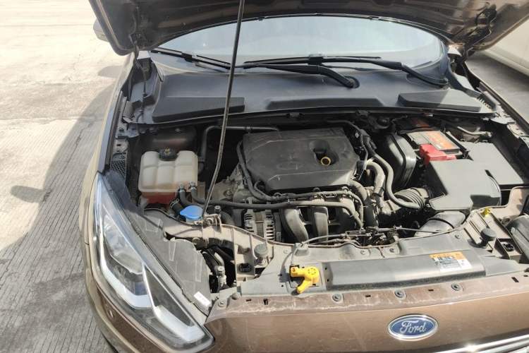 Used Ford Escort 2019 Revised 1.5L Automatic ZhiXiang Version (Tire Pressure Monitoring) China VI Standard Engine Bay Right