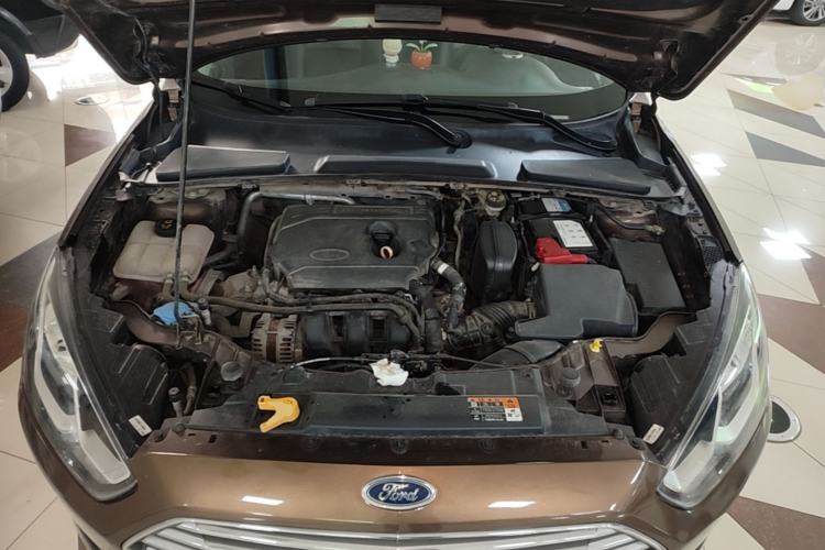 Used Ford Escort 2019 Revised Version 1.5L Manual Quality Enjoyment Type China VI Standard Engine Bay