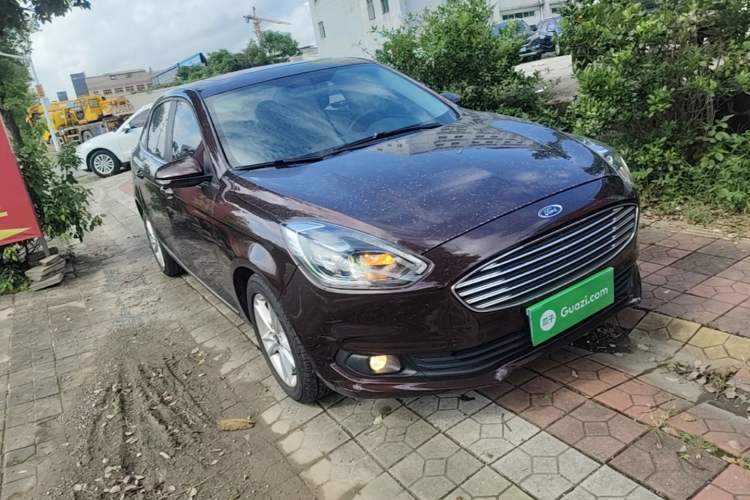 Used Ford Escort 2019 Revised Version 1.5L Automatic Enjoyment Type China VI Standard Exterior 1