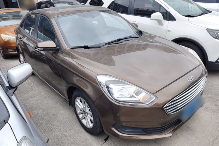 Used Ford Escort 2019 1.5L Automatic ZhiXiang Model Front Right 45 Deg