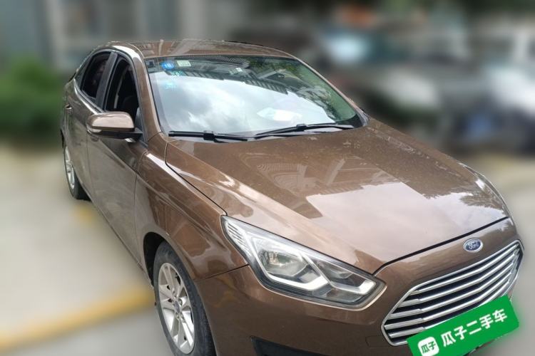 Used Ford Escort 2019 Revised Version 1.5L Manual Quality Enjoyment Type China VI Standard Front Right 45 Deg