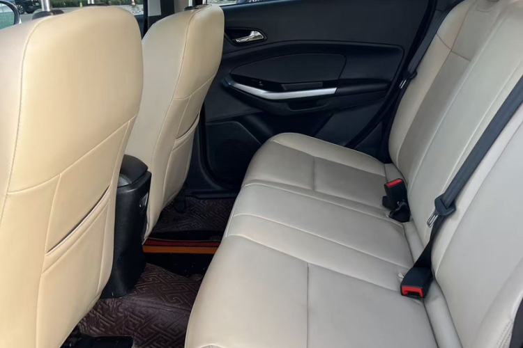 Used Ford Escort 2019 1.5L Automatic ZhiXiang Model Interior 3