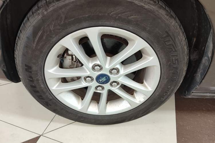Used Ford Escort 2019 Revised Version 1.5L Manual Quality Enjoyment Type China VI Standard Left Front Wheel Hub