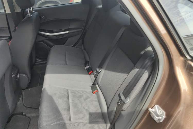 Used Ford Escort 2019 Revised 1.5L Automatic ZhiXiang Version (Tire Pressure Monitoring) China VI Standard Left Rear Seat