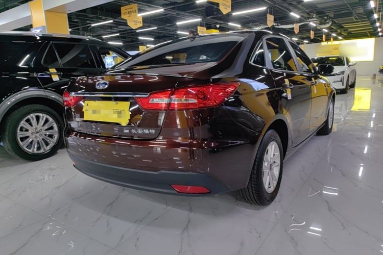 Used Ford Escort 2019 Revised 1.5L Automatic ZhiXiang Version (Tire Pressure Monitoring) China VI Standard Rear Right 45 Deg