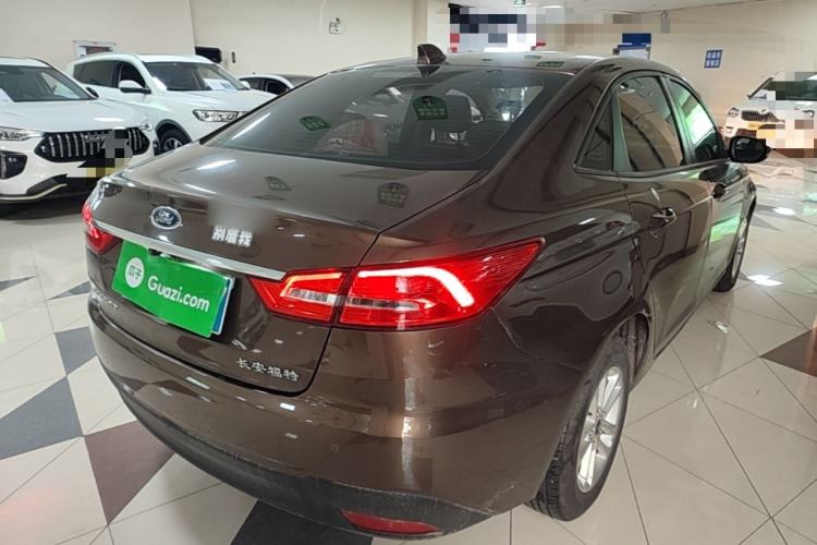 Used Ford Escort 2019 Revised Version 1.5L Manual Quality Enjoyment Type China VI Standard Rear Right 45 Deg