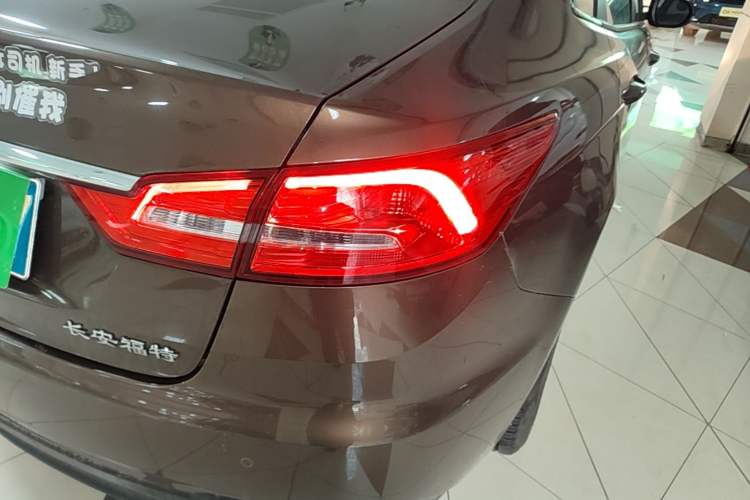 Used Ford Escort 2019 Revised Version 1.5L Manual Quality Enjoyment Type China VI Standard Right Rear Taillight