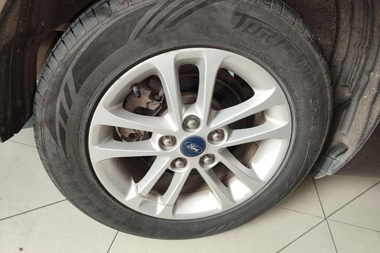 Used Ford Escort 2019 Revised Version 1.5L Manual Quality Enjoyment Type China VI Standard Right Rear Wheel Hub