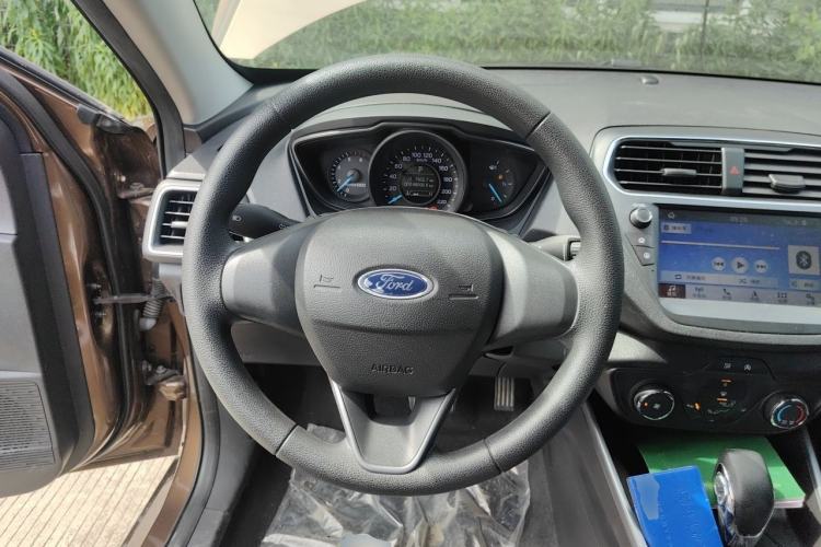 Used Ford Escort 2019 Revised 1.5L Automatic ZhiXiang Version (Tire Pressure Monitoring) China VI Standard Steering Wheel
