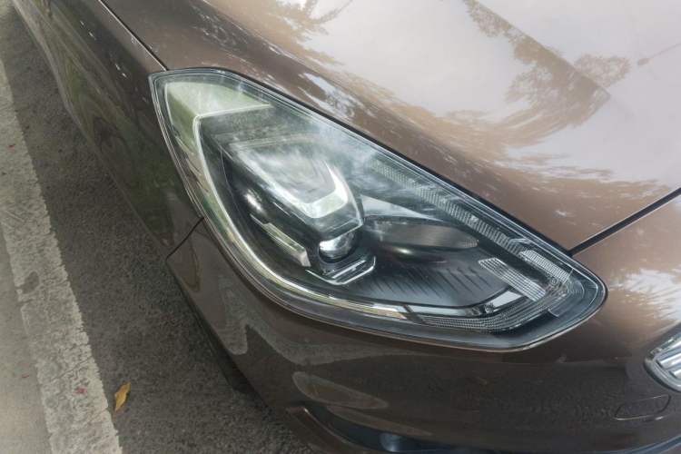 Used Ford Escort 2019 Revised Version 1.5L Automatic Enjoyment Type China VI Standard Right Front Headlight