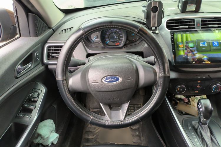 Used Ford Escort 2019 Revised 1.5L Automatic ZhiXiang Version (Tire Pressure Monitoring) China VI Standard Steering Wheel