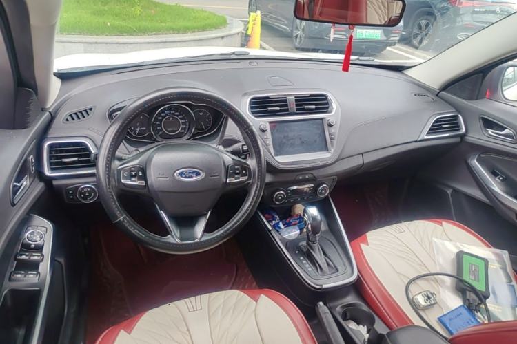Used Ford Escort 2019 Revised Version 1.5L Automatic Enjoyment Type China VI Standard Center Console